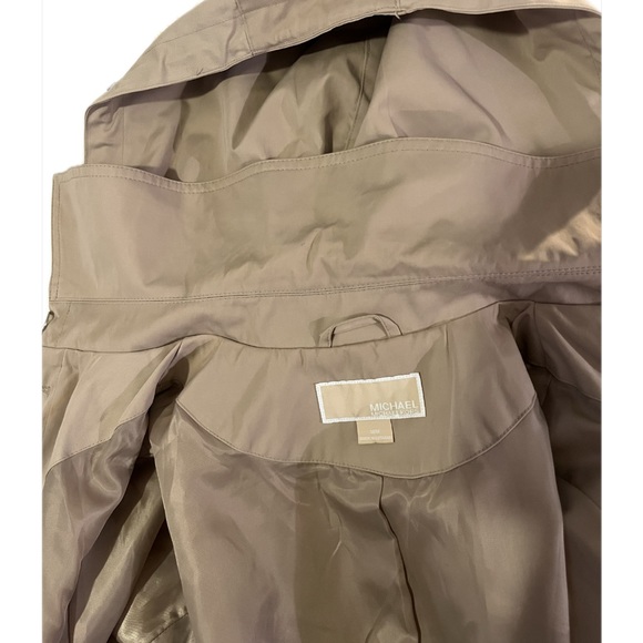Michael Kors raincoat/trenchcoat, removable hood, tan, M - Picture 5 of 10